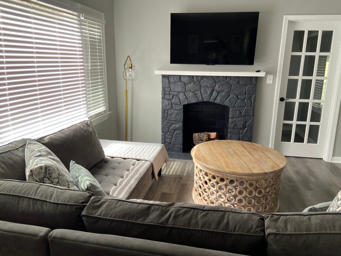 2339 Ben Hill Rd, East Point, GA 30344 House Rental in East Point, GA