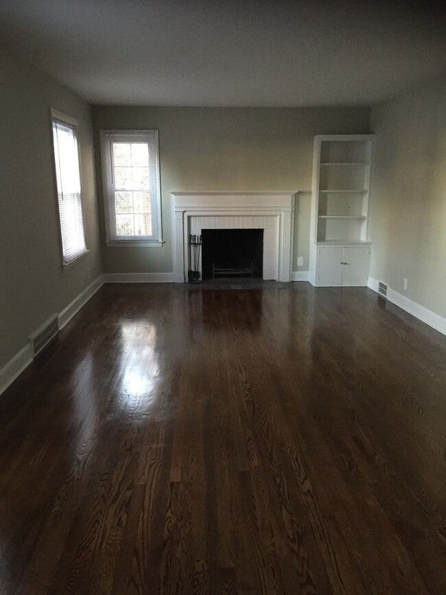 Building Photo - R980 - HENRIETTA