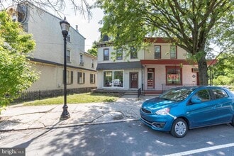 Building Photo - 6234 Ridge Ave