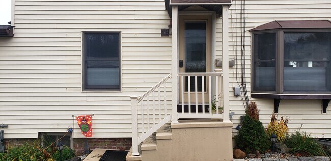 Foto del edificio - 19 Crest Ave