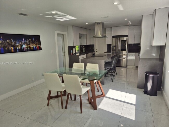 Building Photo - 4010 N Circle Dr
