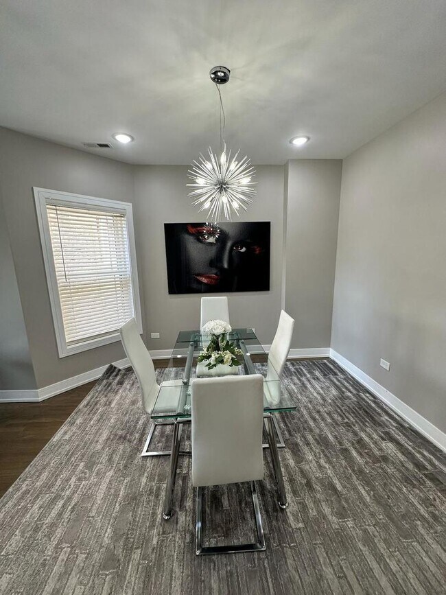 Foto del edificio - 6807 S Calumet Ave