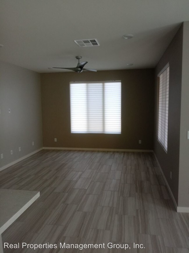 Foto del edificio - 2 br, 2 bath House - 4247 Sunrise Flats St