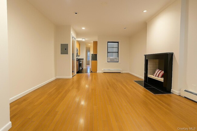 Photo - 206 E 124th St Apartment