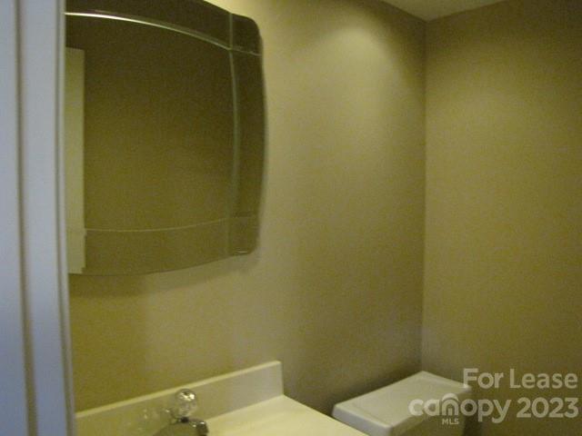 Foto del edificio - 6545 Point Comfort Ln