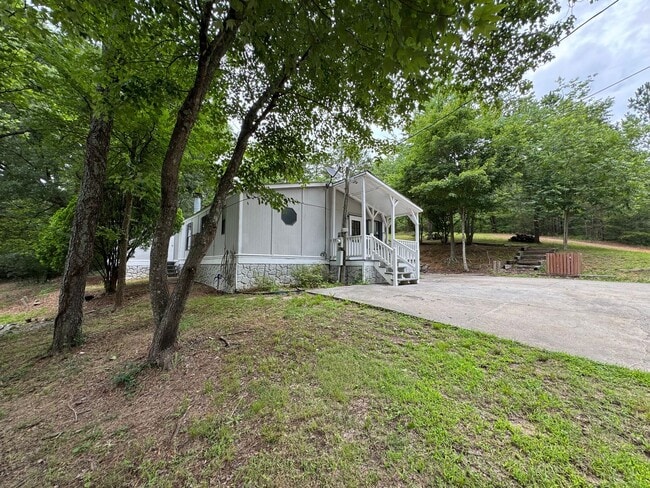 Building Photo - Private 3/2.5 Home with bonus room- $1,895
