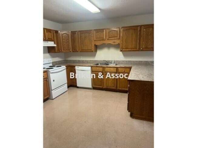 Building Photo - 4240 College Heights St