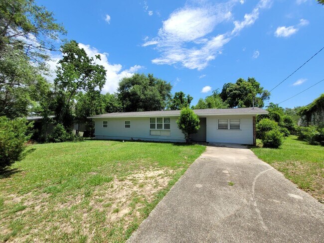 Foto del edificio - MOVE IN SPECIAL: Waived $350 Cleaning Fee!...