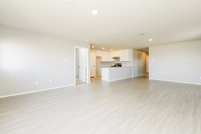 Building Photo - 347 Agave Cir