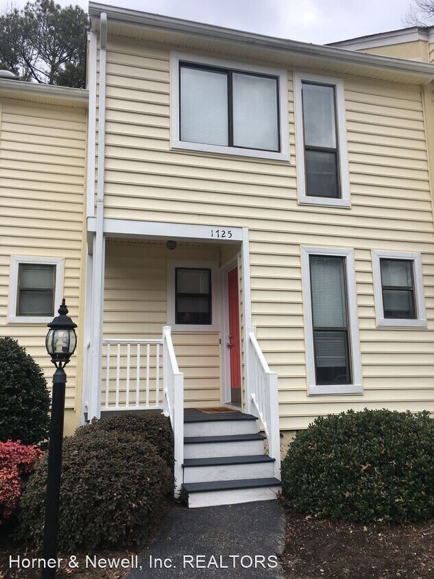 Foto principal - 1725 Early Settlers Rd