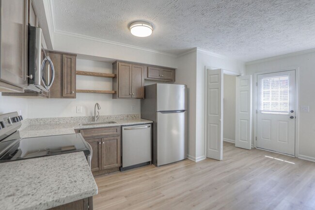 Foto del edificio - Renovated Home in Nashville near Nipper's Corner