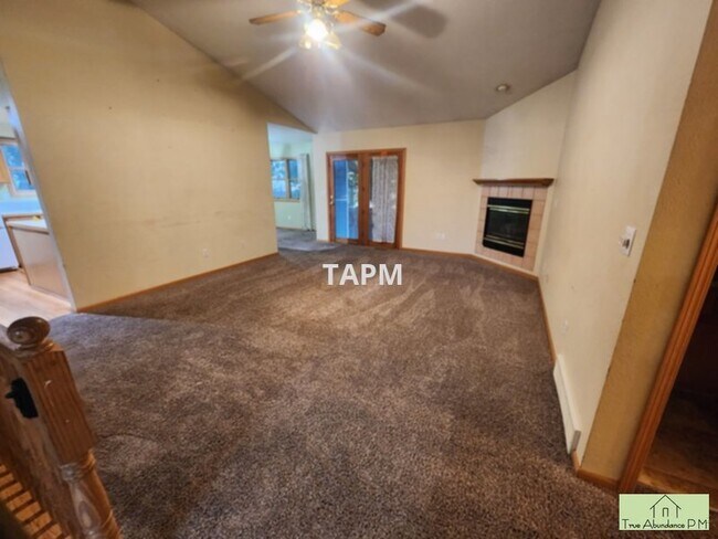 Building Photo - Perfect 3 Bedroom Home in Platteville