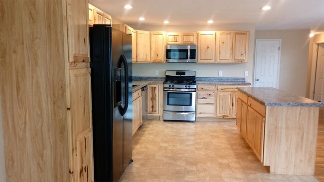 Building Photo - 2912 Belmont Dr