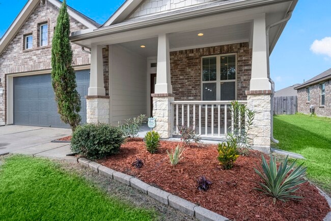 Building Photo - 3835 Raintree Village Dr