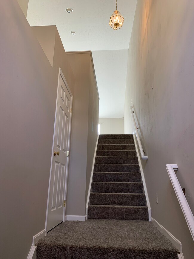 Grand entrance with chandeliers - 3857 Thorngate Dr