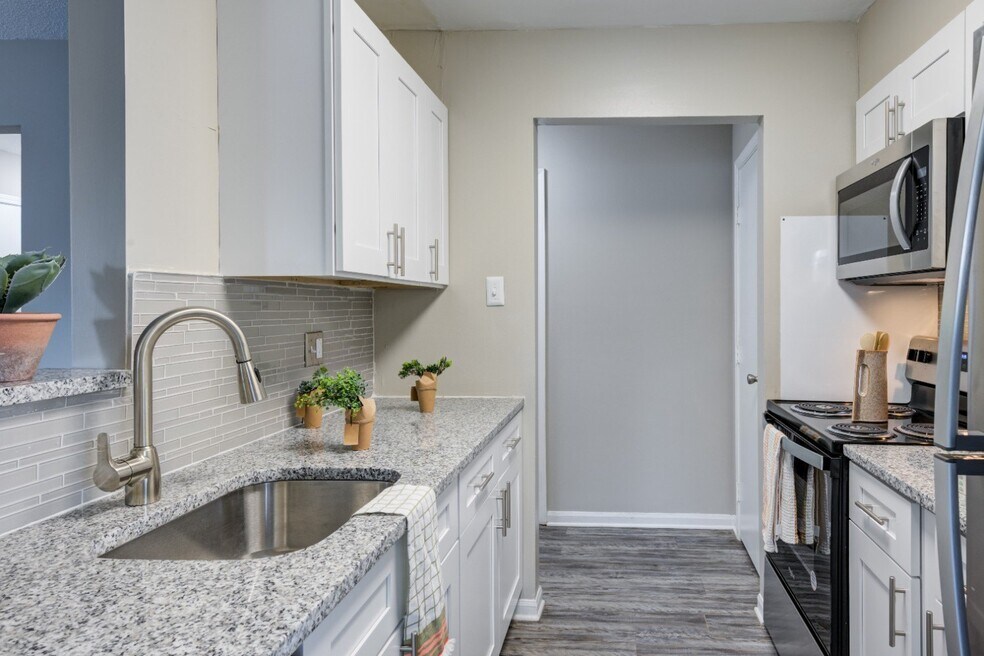 The Elliott at College Park Apartment Homes