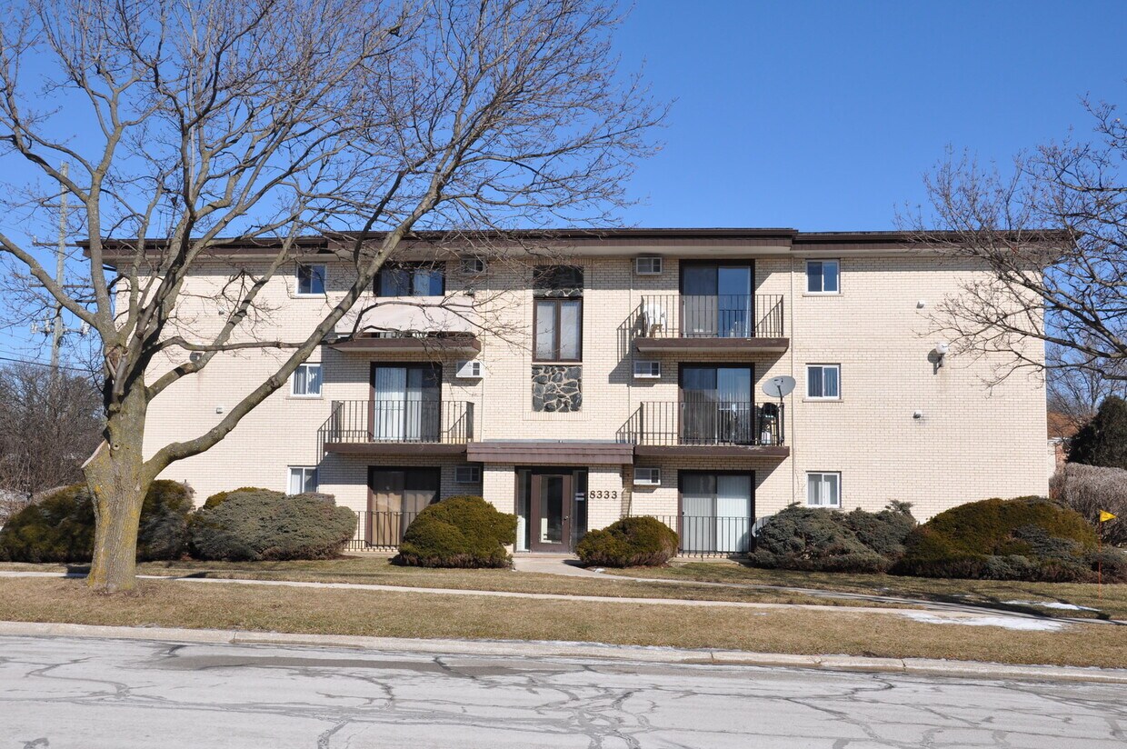 8333 Captons Ln Unit 204, Darien, IL 60561 Condo for Rent in Darien