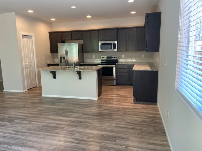 Building Photo - 1204 Marian Dr
