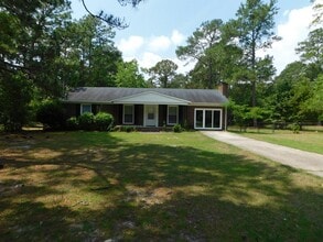 Building Photo - 712 National Dr