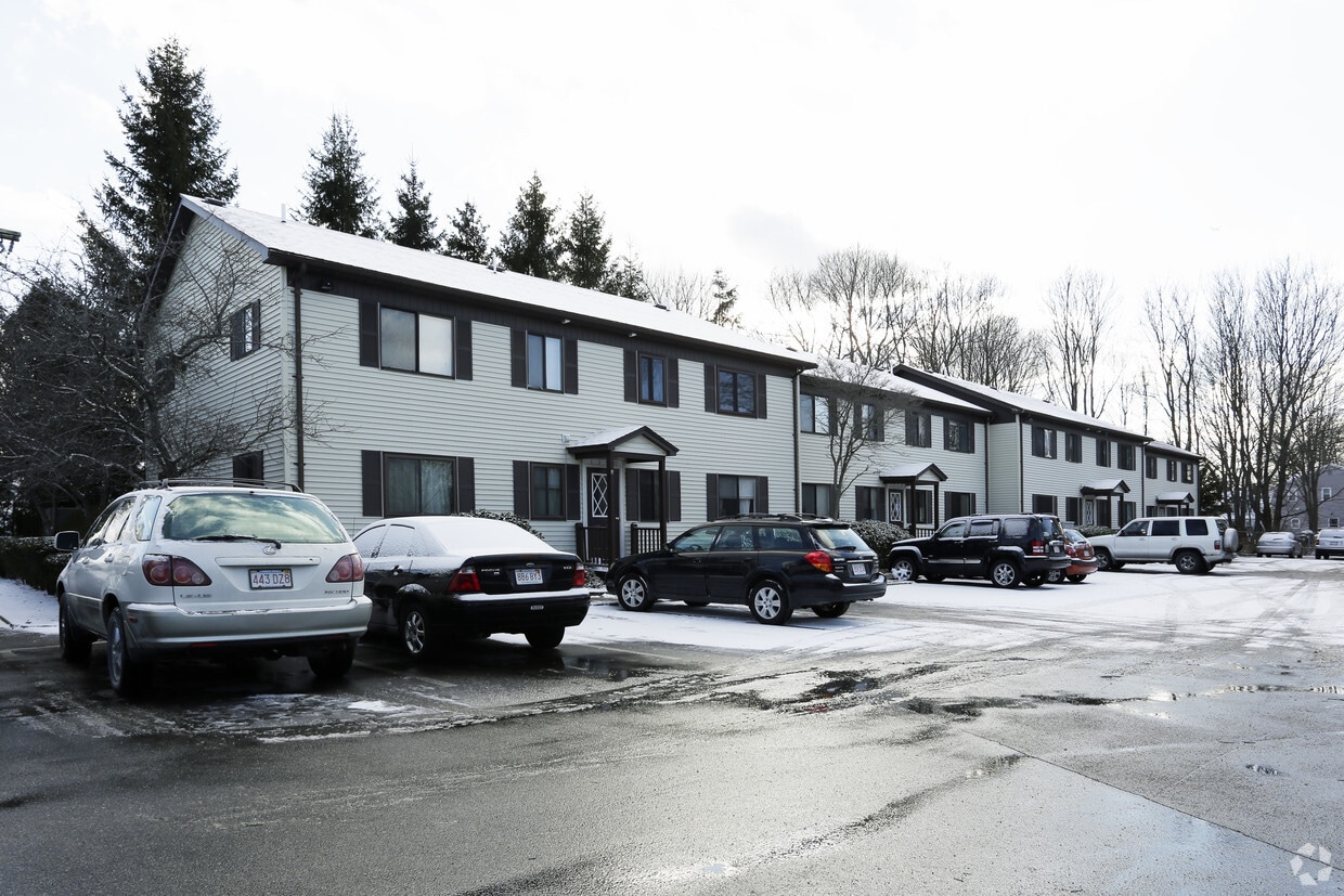 16 Cleveland Pl, Gloucester, MA 01930 Apartments in Gloucester, MA