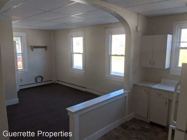 Building Photo - 29 Pleasant St