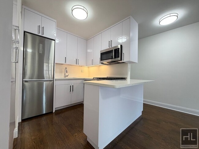 Building Photo - EAST 35 STREET