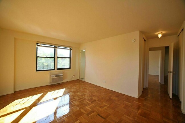 Foto del edificio - 2775 E 12th St