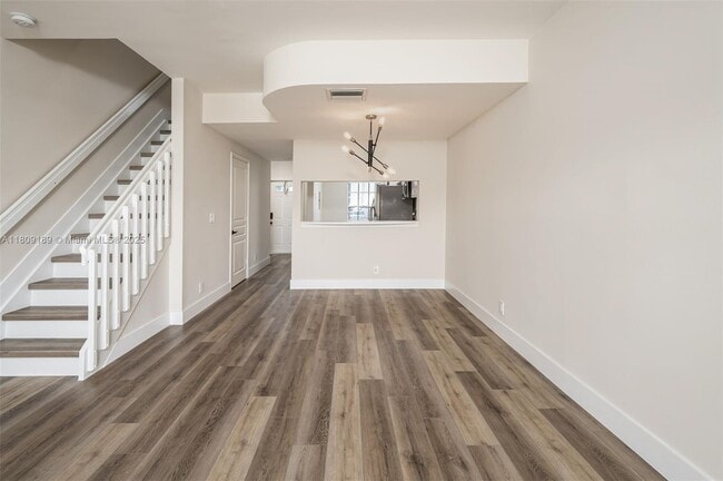 Building Photo - 16795 Hemingway Dr