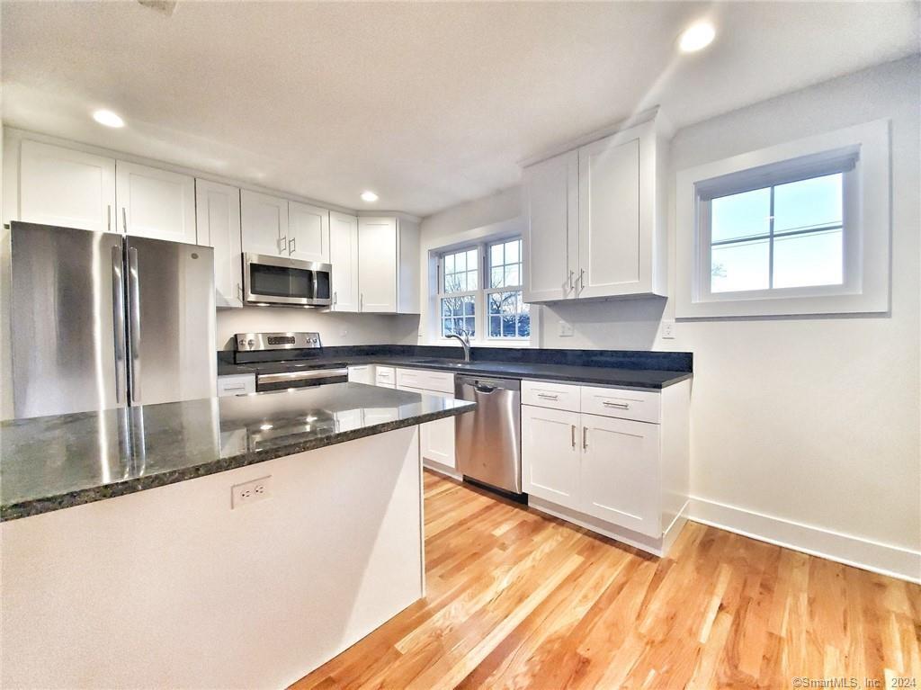 30 Ferris Ave Unit A4, Norwalk, CT 06854 Condo for Rent in Norwalk