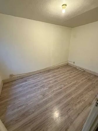 Foto del edificio - 390 N McKean St