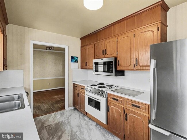 Building Photo - 902 Cypress St