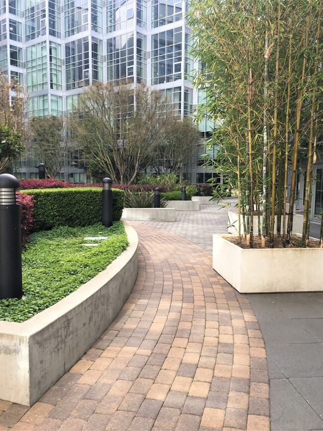 Building Photo - 200 Brannan St