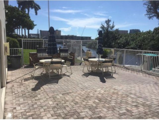 Foto del edificio - 2840 NE 14th Street Causeway
