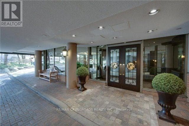 Photo du bâtiment - 3181 Bayview Ave