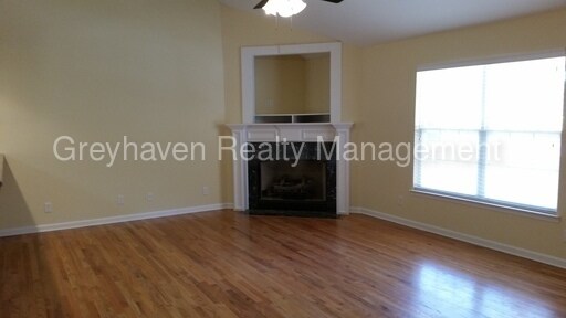Primary Photo - 6439 Lake Meadows Dr