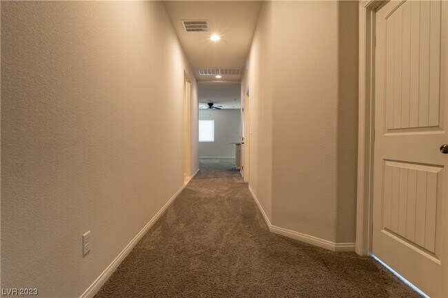 Foto del edificio - 8664 Zeeland Ct