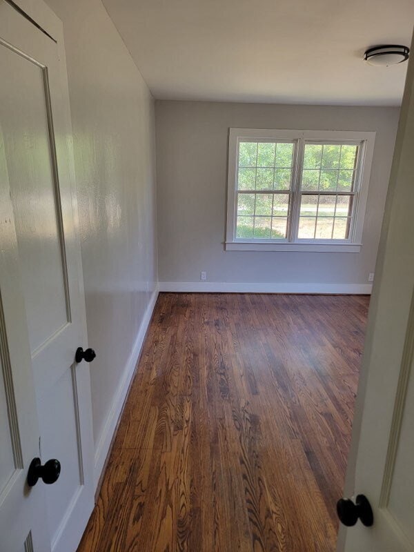 Building Photo - "Charming 3-Bed Retreat with Gleaming Hard...