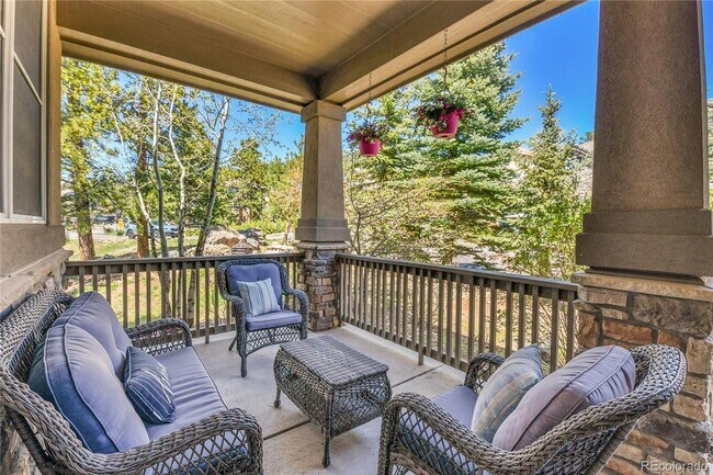 Foto del edificio - Spacious Colorado Luxury Home with 3-Car Garage, Outdoor Living & Scenic Wildlife