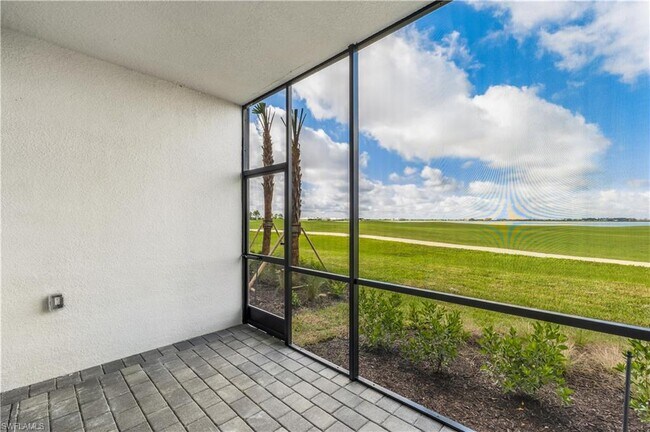 Foto del edificio - 43040 Greenway Blvd