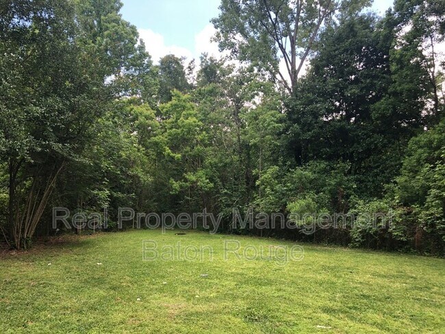 Building Photo - 8405 Hickcock Dr