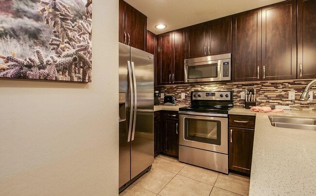 Building Photo - 5450 E Deer Valley Dr