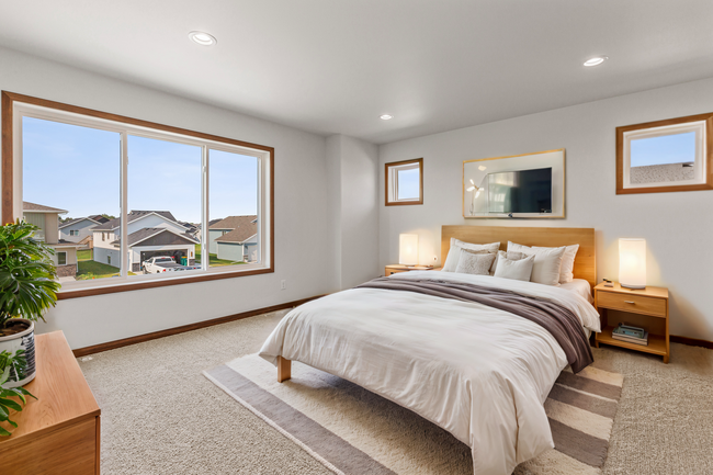 Foto del edificio - 4-bedroom, 3-bathroom South Fargo Single-F...
