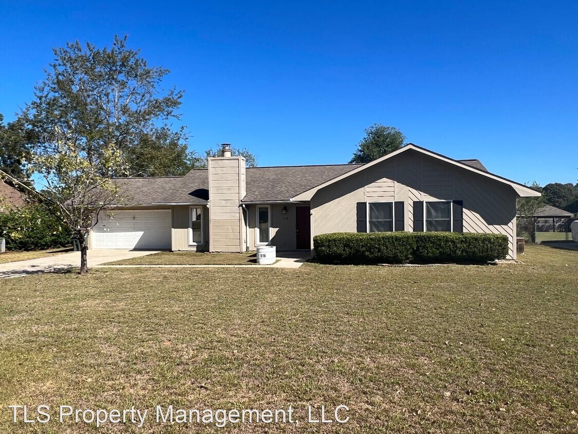 Primary Photo - 3 br, 2 bath House - 116 E Pondella Drive