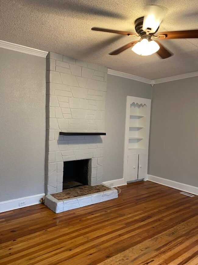 Building Photo - Romega Properties