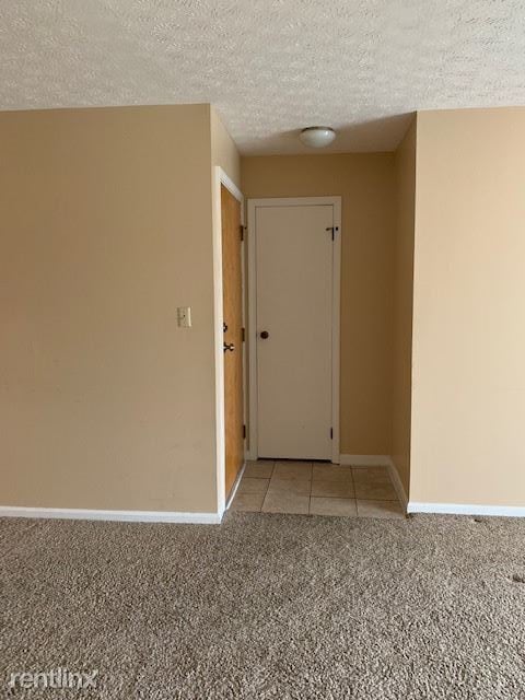 Building Photo - 2 br, 1.5 bath Condo - 5357 Portland St