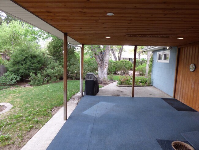 Foto del edificio - $0 DEPOSIT OPTION. 2 BEDROOM 1 BATH, XERISCAPED YARD CLOSE TO BELMAR, O'KANE PARK AND ST ANTHONY'S!
