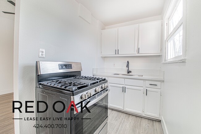 Foto del edificio - 3906 Mont Clair St