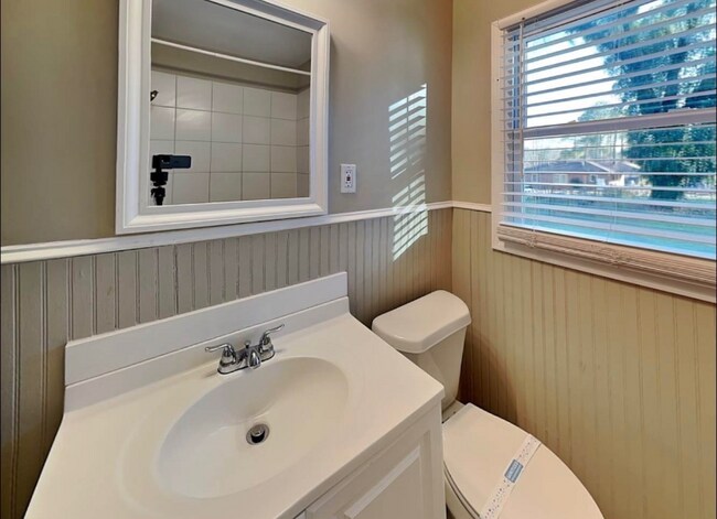 Foto del edificio - 44 Pearsall Farm Ln