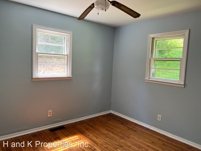 Building Photo - 2 br, 1 bath House - 146 Chicory Lane