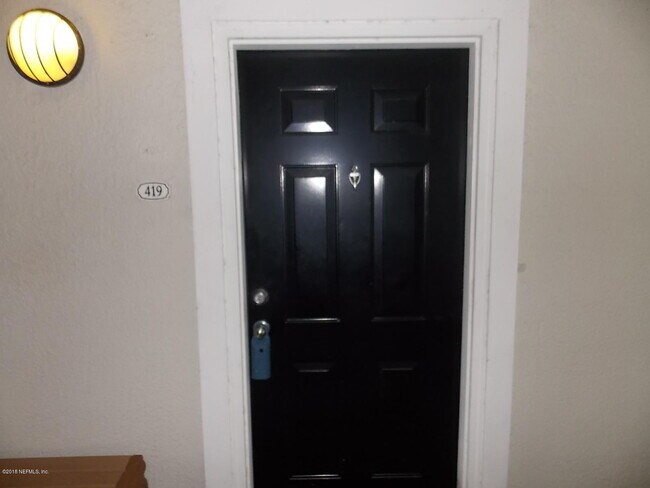 Foto del edificio - 1001 Monument Rd